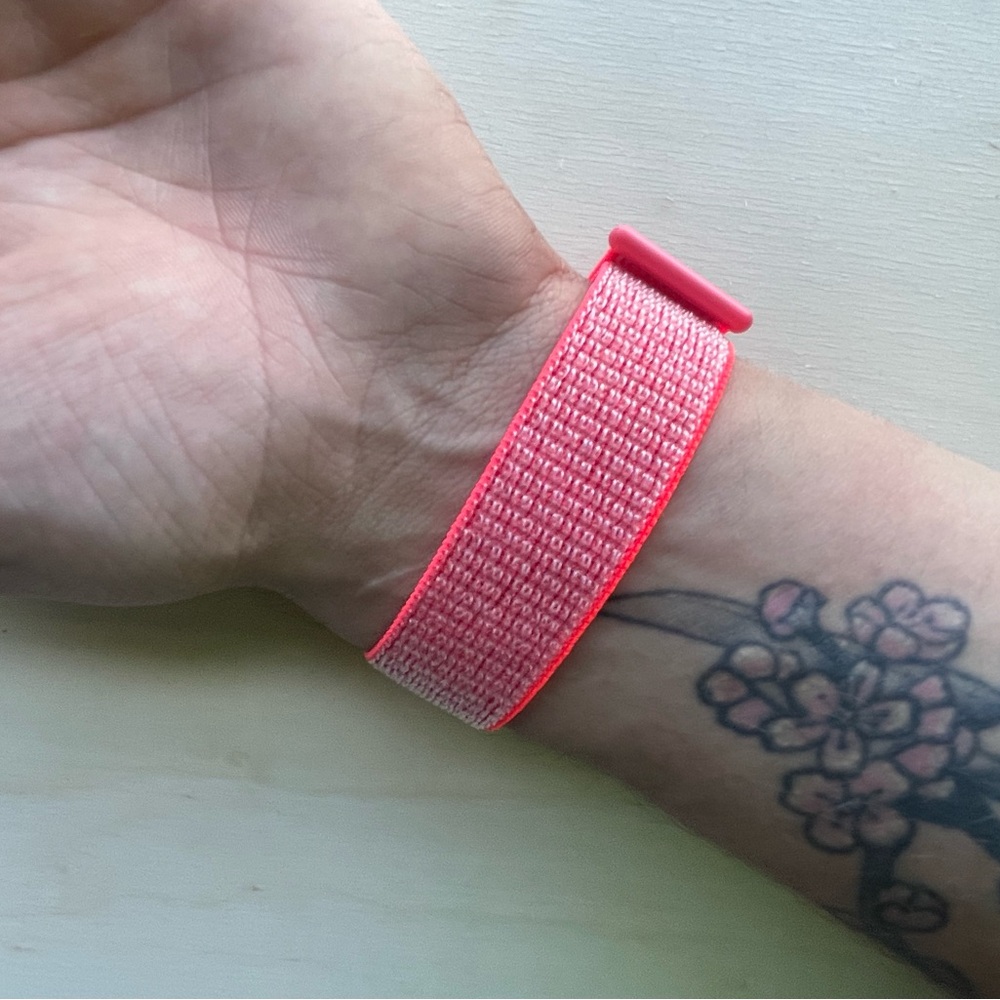 38/40mm M/L Nylon Velcro Hot Pink Apple Watch Band